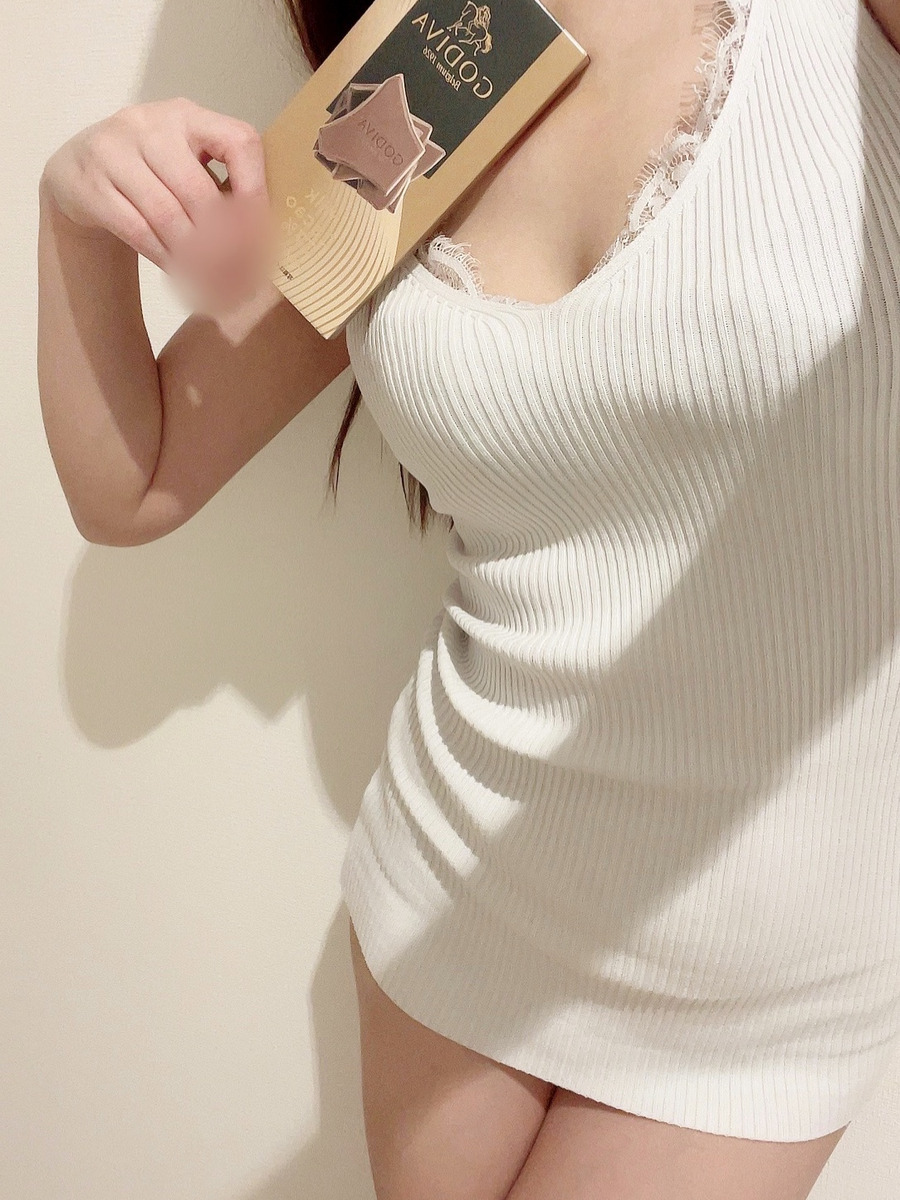 白石ひな