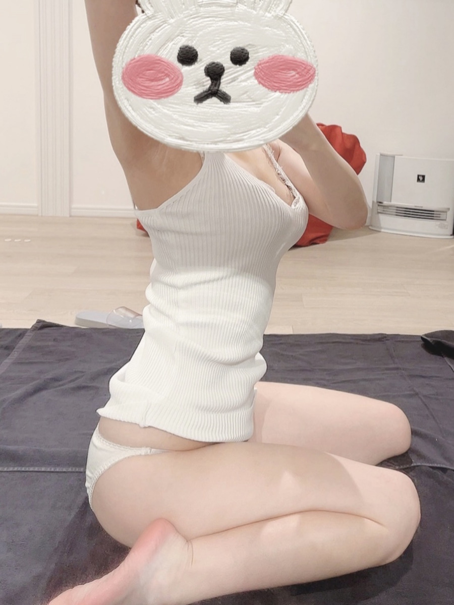 白石ひな