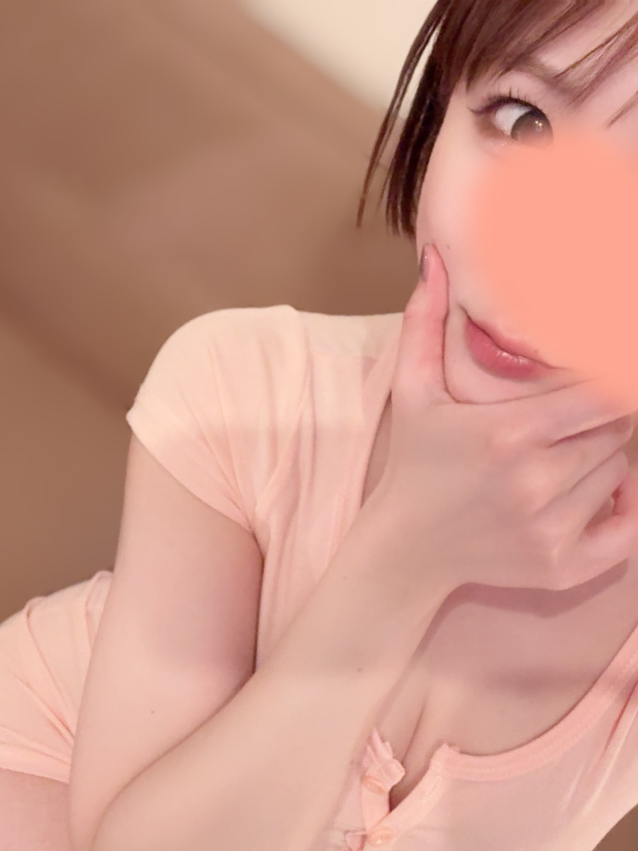白桃まな