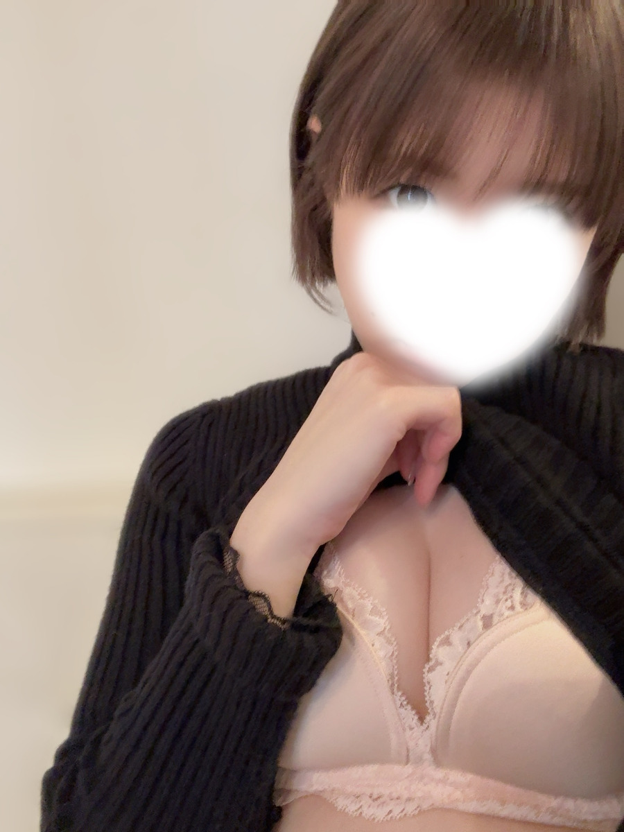 白桃まな