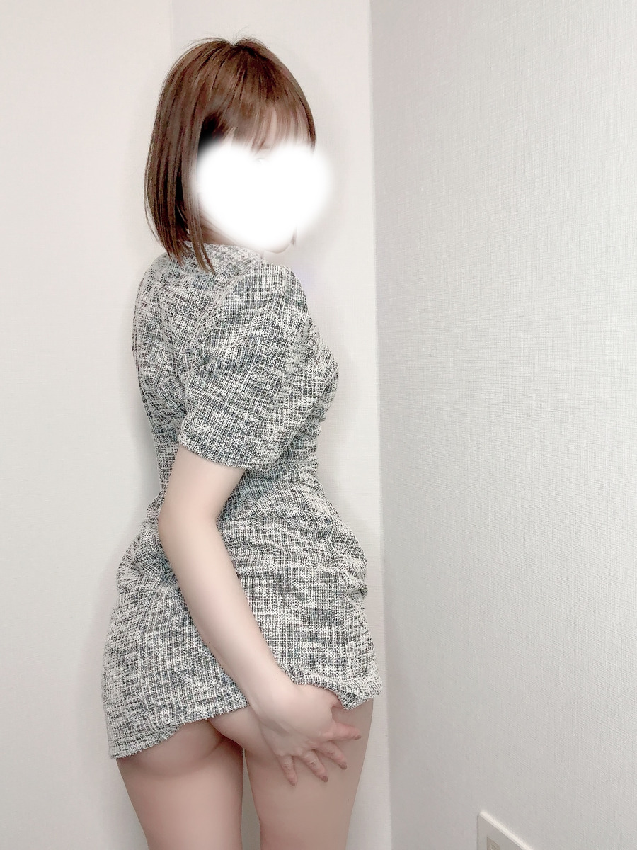 白桃まな