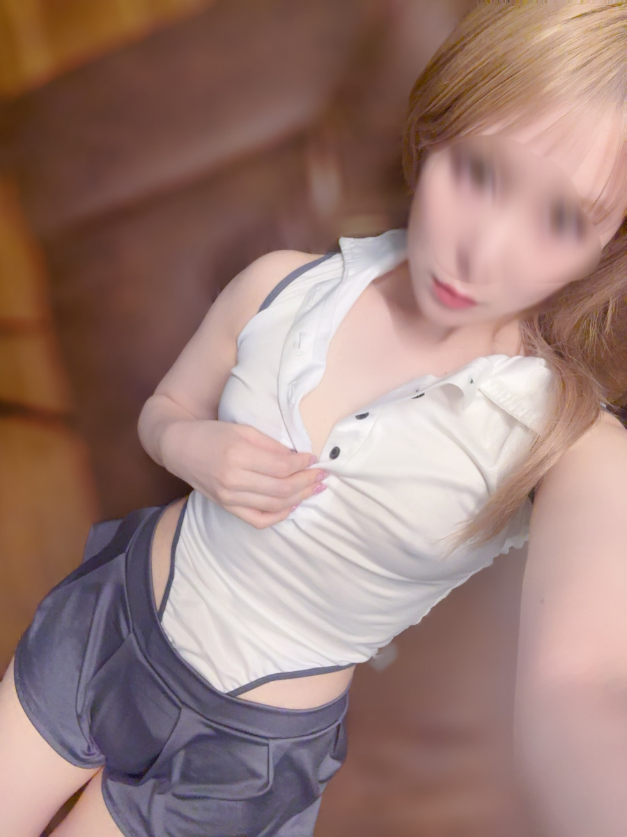 白桃まな