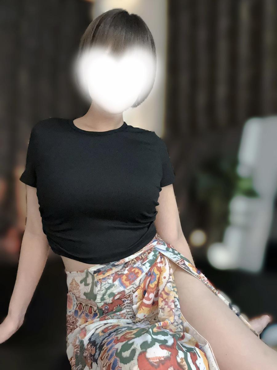 平井まりな
