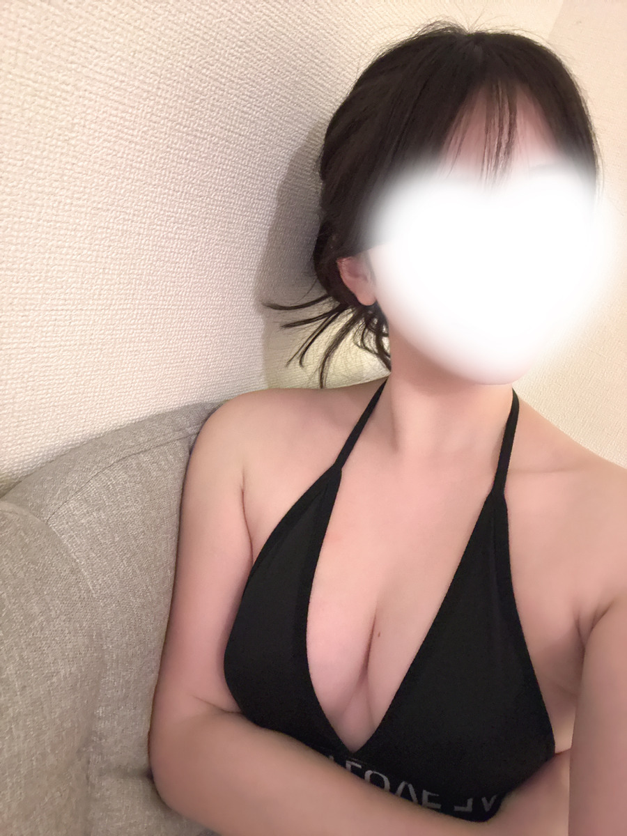 月乃まみ