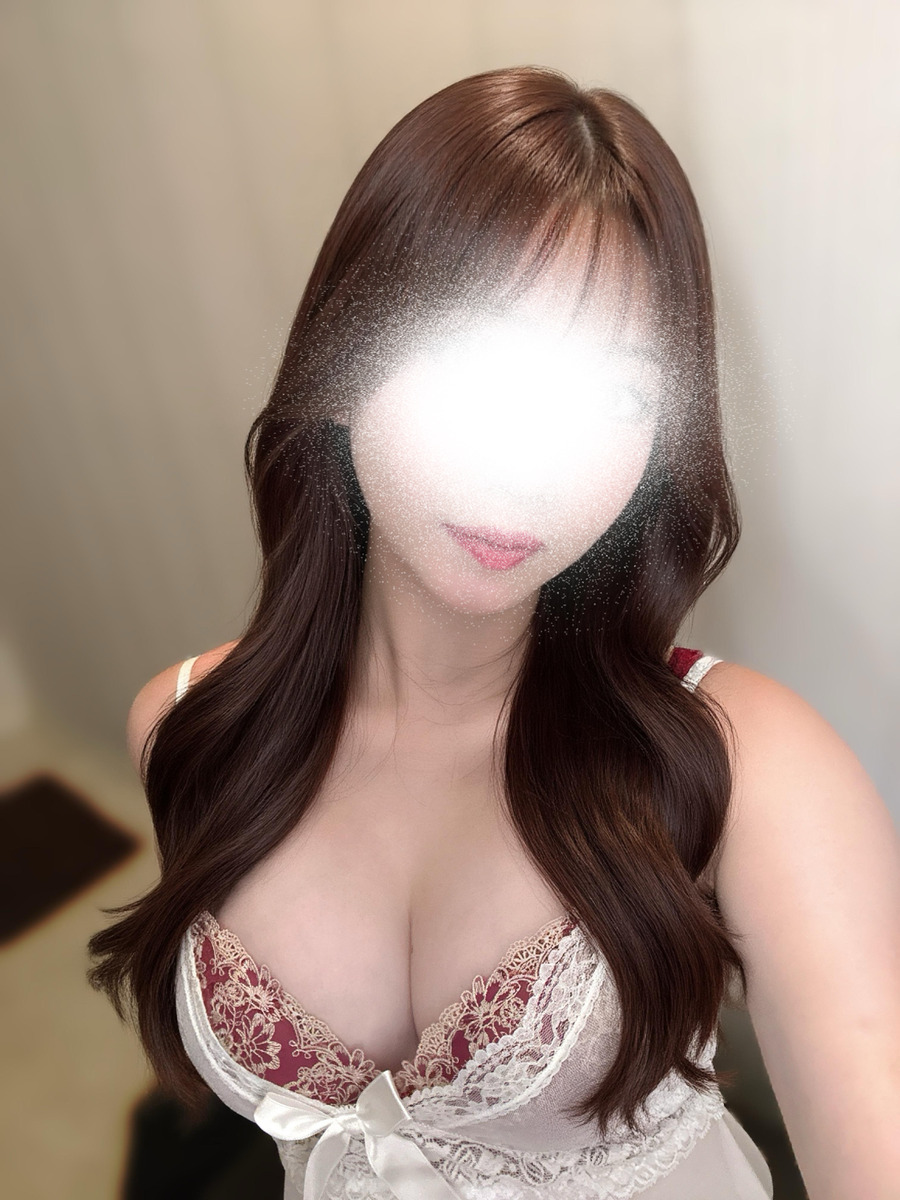 月乃まみ