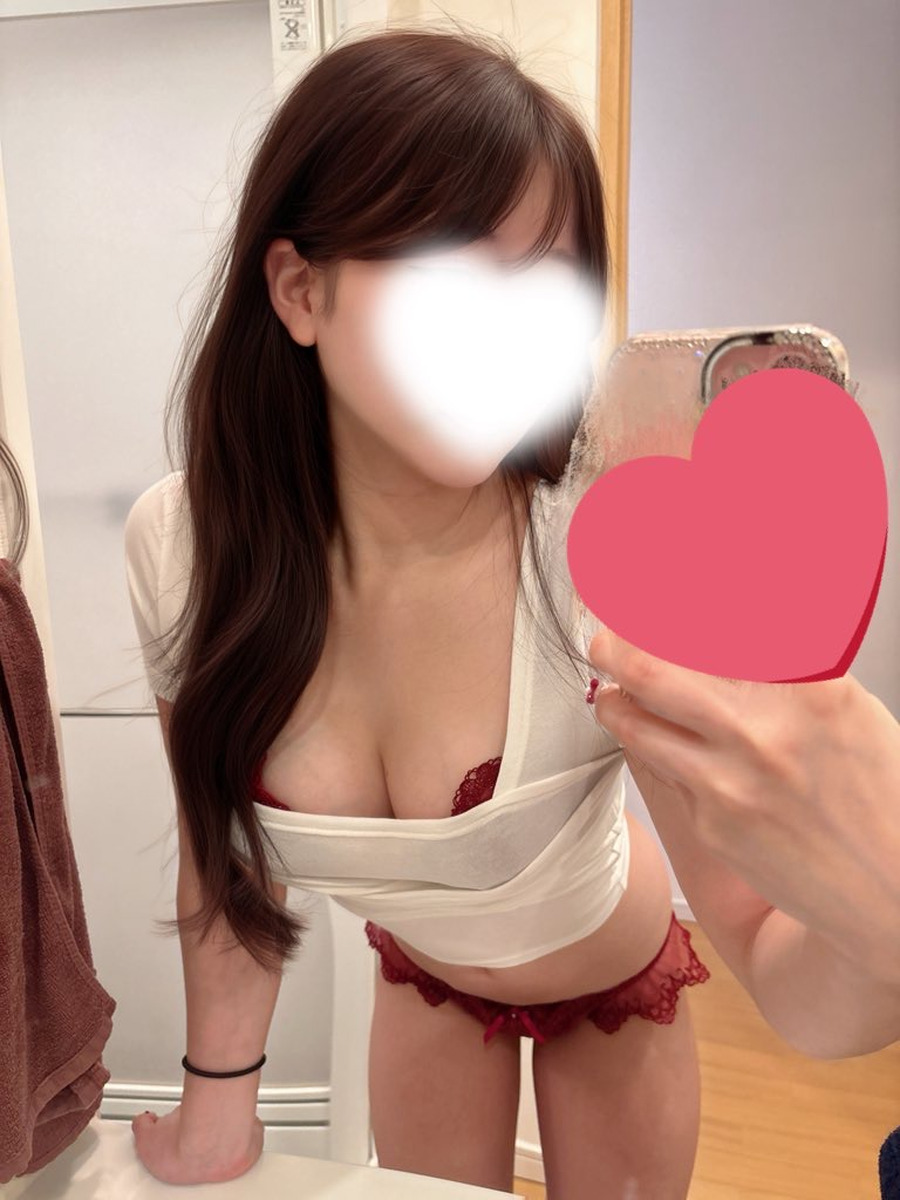 月乃まみ
