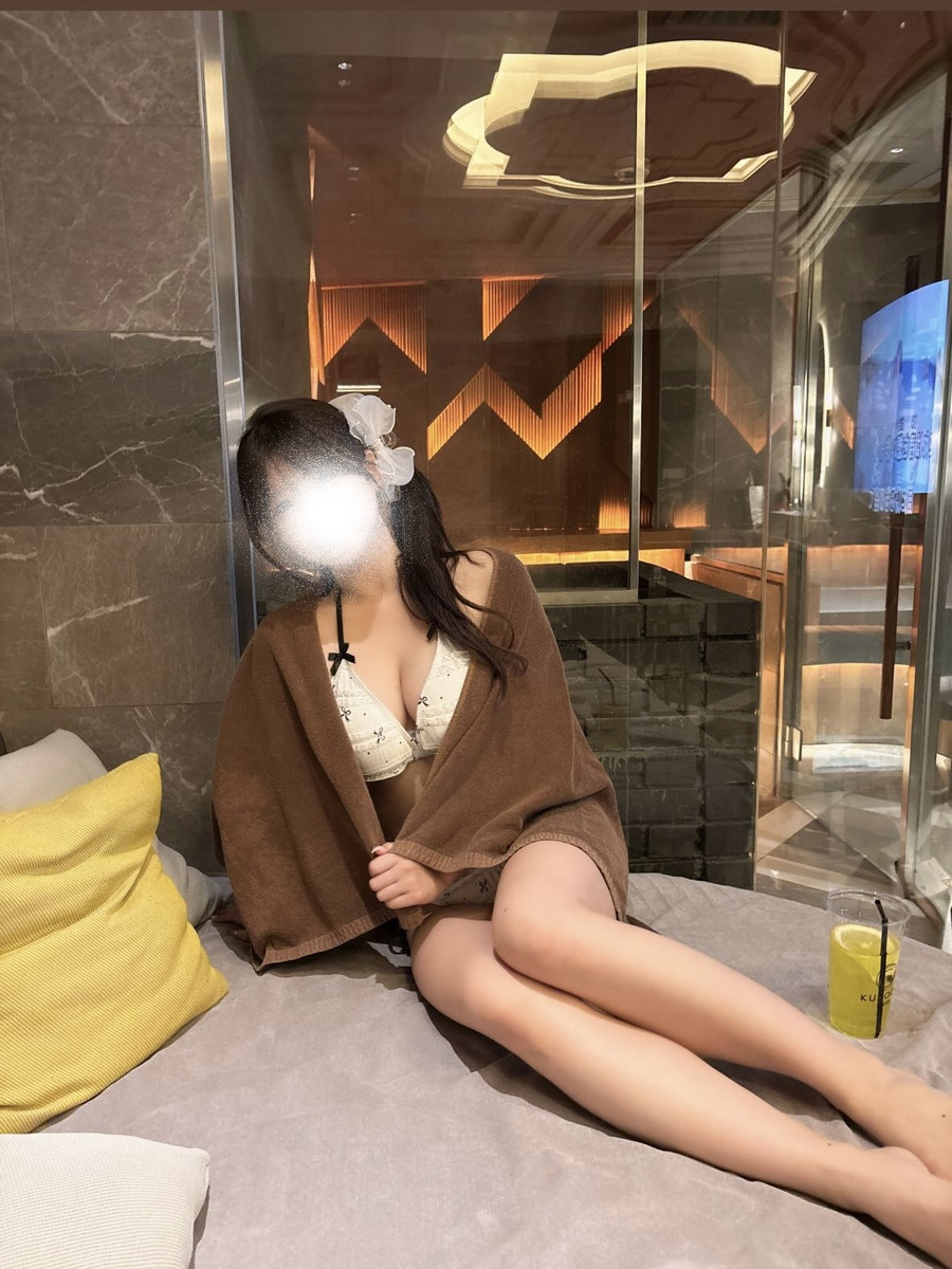 月乃まみ