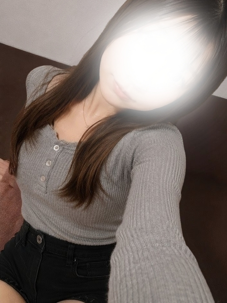 七緒あゆ