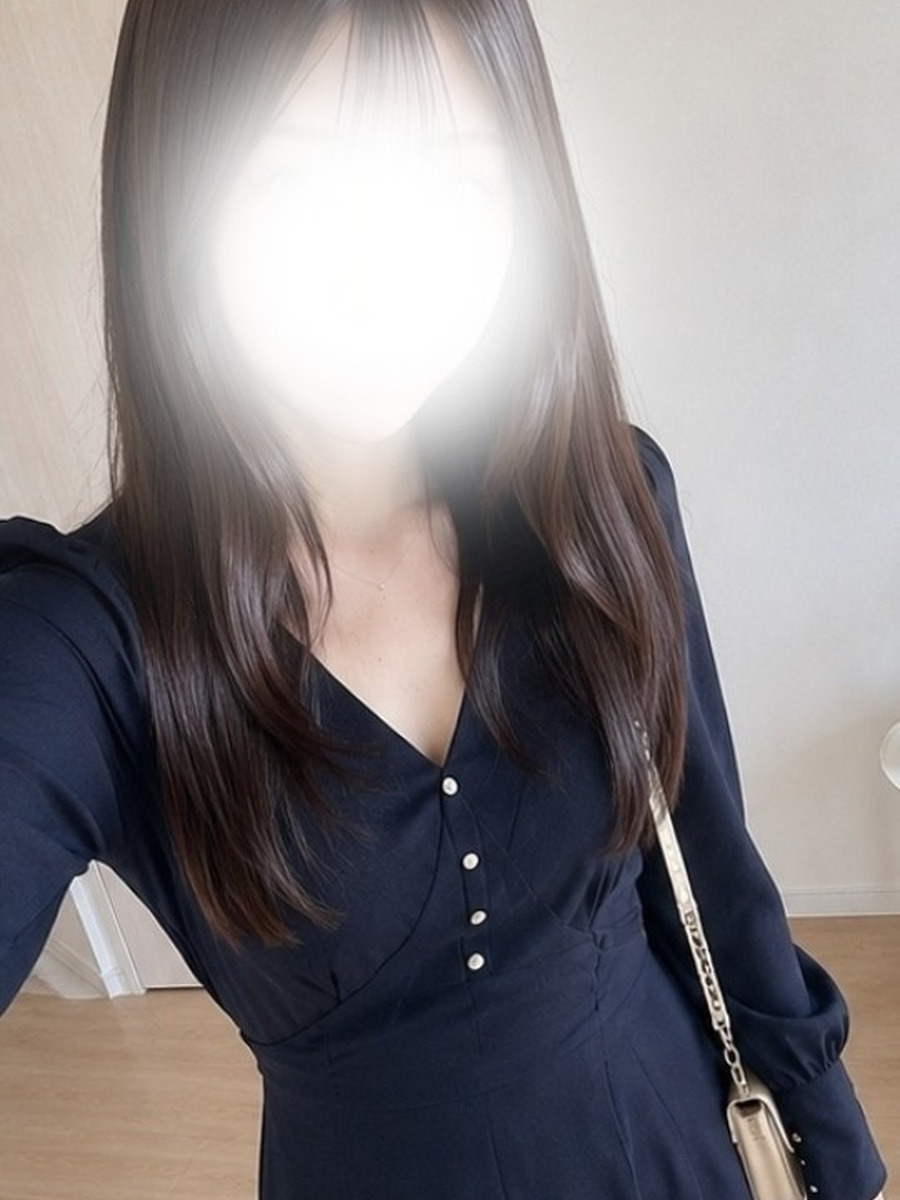 七緒あゆ