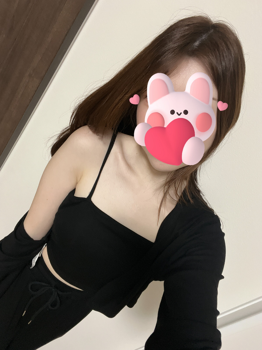 綾乃ゆいね